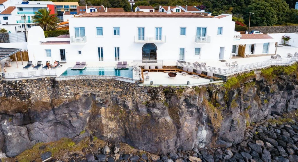 Boutique hotel on a cliff overlooking the ocean