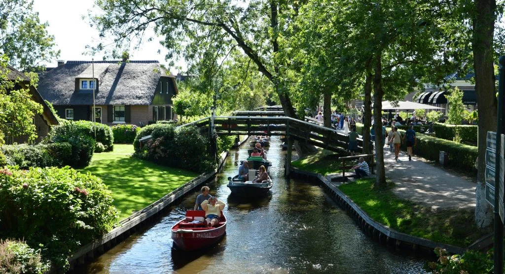 Scenic canals and waterways in Giethoorn, Netherlands