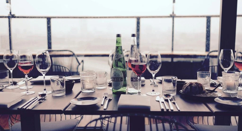 Why Riverside Dining Experiences Are Growing in Luxury Travel