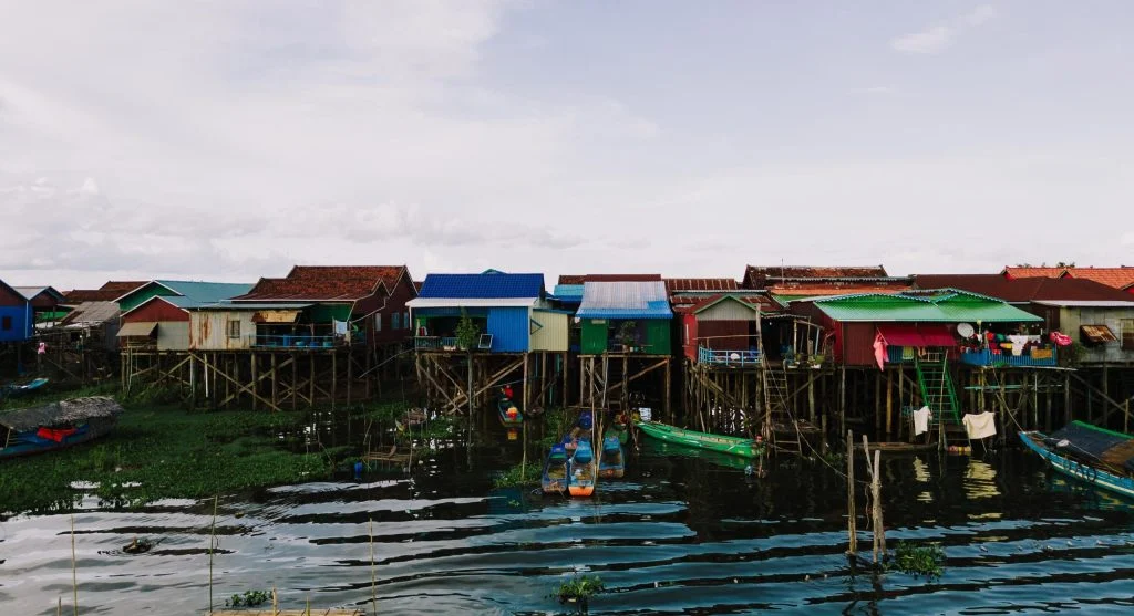 floating village homes on water